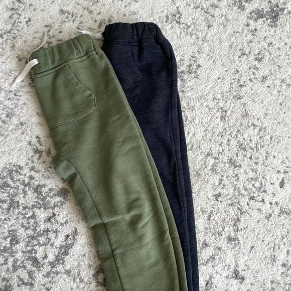 Bundle pants for a good deal - Picture 1 of 5